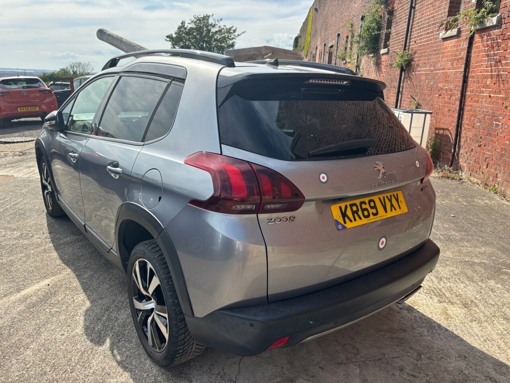 Peugeot 2008 Bluehdi Gt Line Grey #4