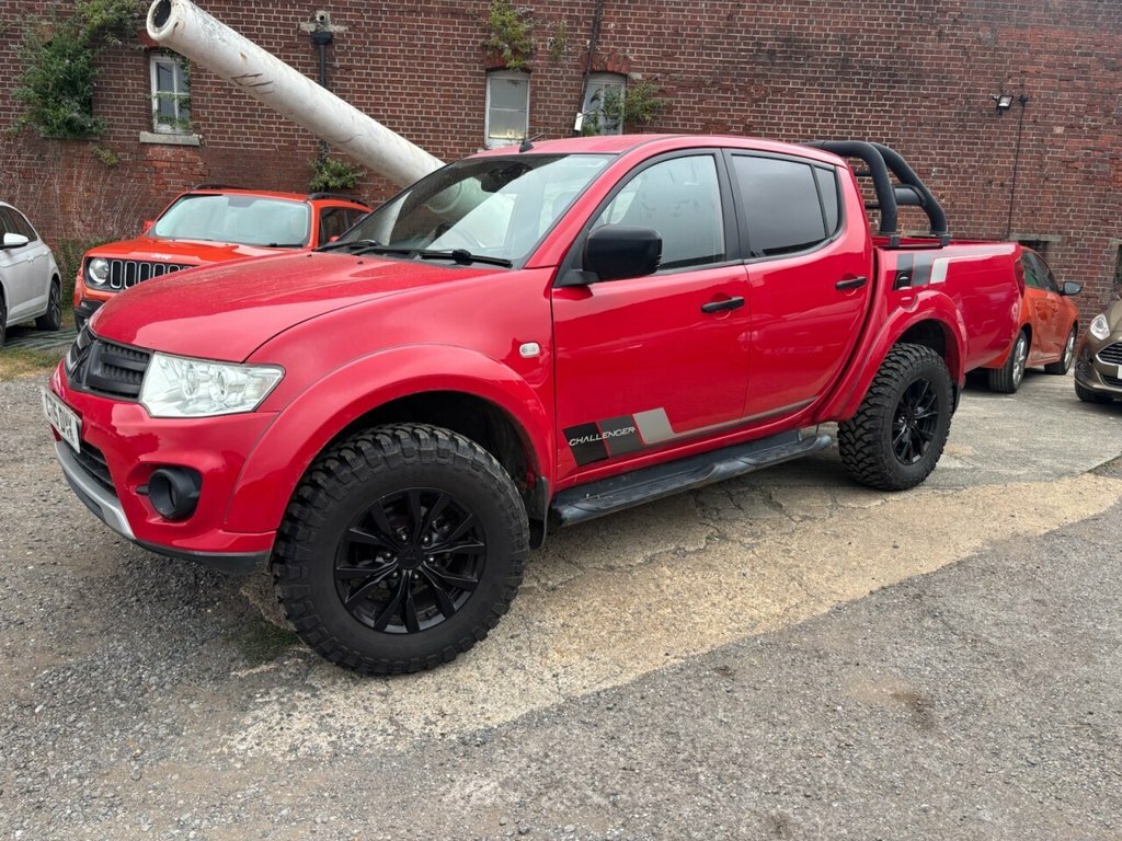 Mitsubishi L200 Di-d 4X4 Challenger Lb Dcb Red #3
