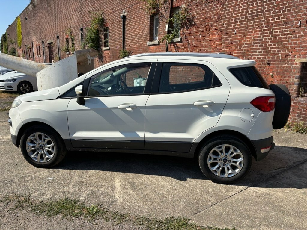 Ford Ecosport Suv White #2