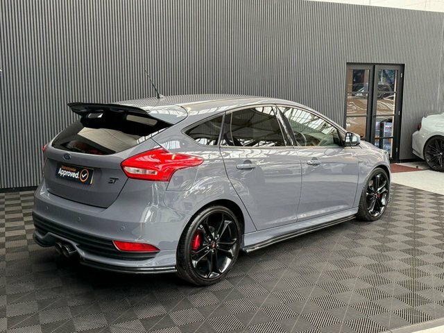 Ford Focus 2015 2.0T Ecoboost St-3 Hatchback Manua Grey #5