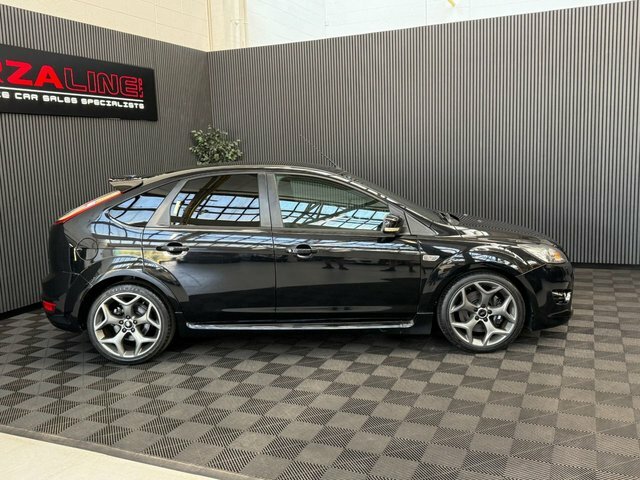 Ford Focus 2010 2.5 Siv St-3 Hatchback 224 Black #3