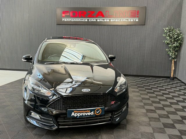 Ford Focus 2015 2.0T Ecoboost St-3 Hatchback Manua Black #2