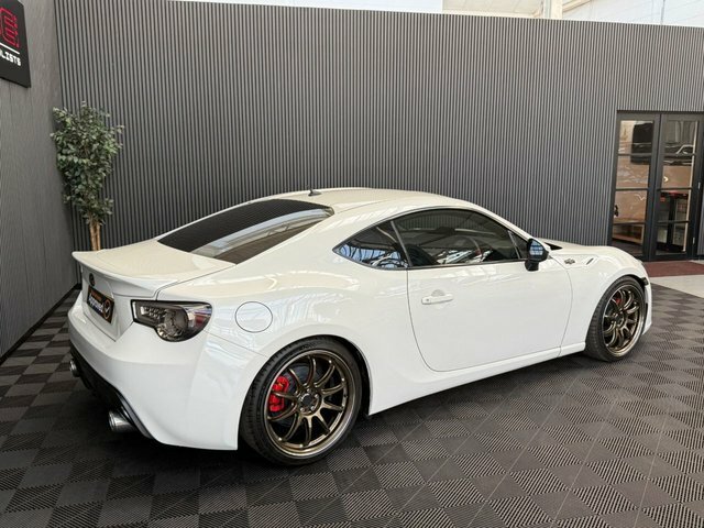 Toyota GT86 2014 2.0 Boxer D-4s Coupe Euro 5 White #6