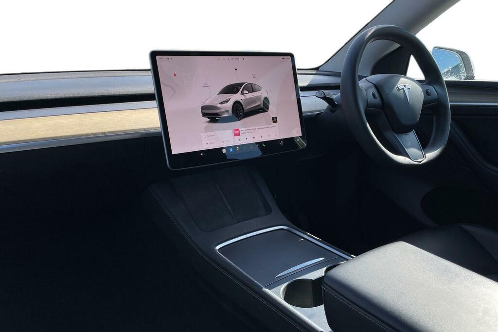 Tesla Model Y Long Range Awd AJ72JOA White #4