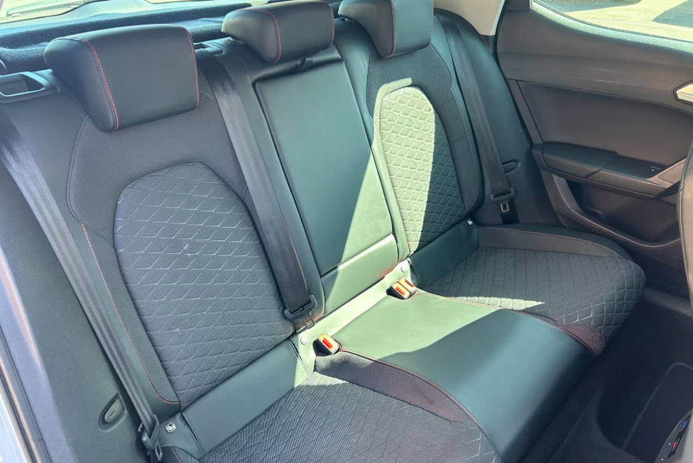 Seat Leon Seat Sport Tourer 2.0 Tsi Cupra 300 Lux Ez D Silver #6
