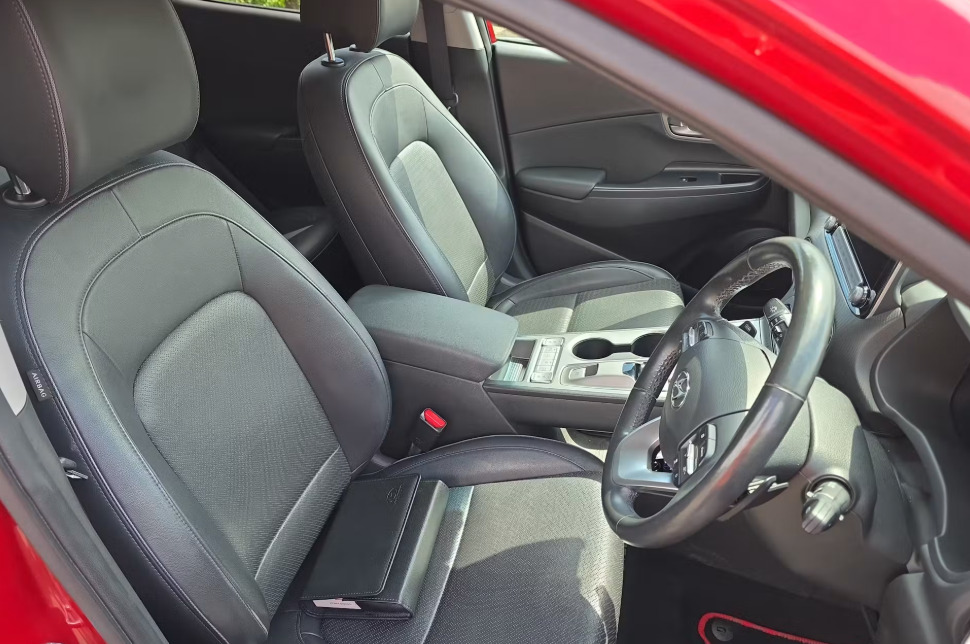 Hyundai Kona 150Kw Premium Se 64Kwh Red #5