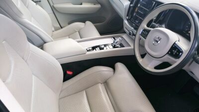 Volvo XC60 2.0 T8 390 Hybrid Inscription Awd Geartronic Blue #3