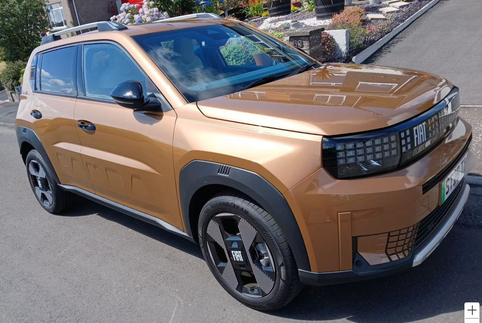 Fiat Panda 83Kw La Prima 44Kwh Brown