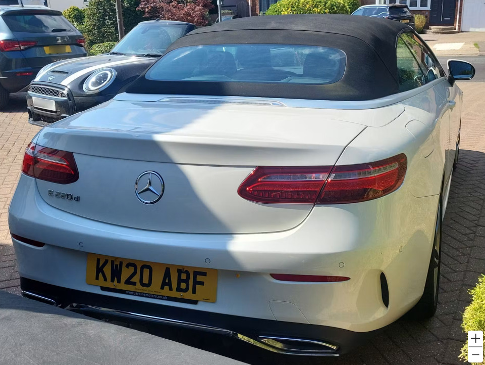 Mercedes-Benz E Class E220d Amg Line Premium 9G-tronic White #4