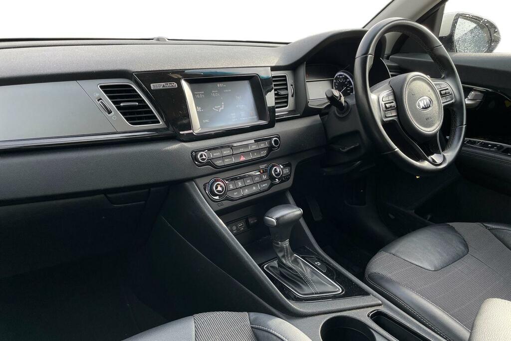 Kia Niro 1.6 Gdi Hybrid 2 Dct White #4