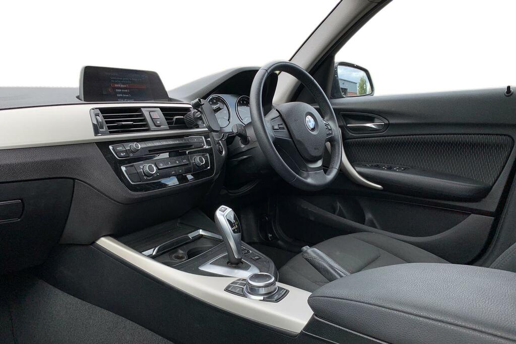 BMW 1 Series 118I 1.5 Se Navservotronic Step NC68YZU Grey #4