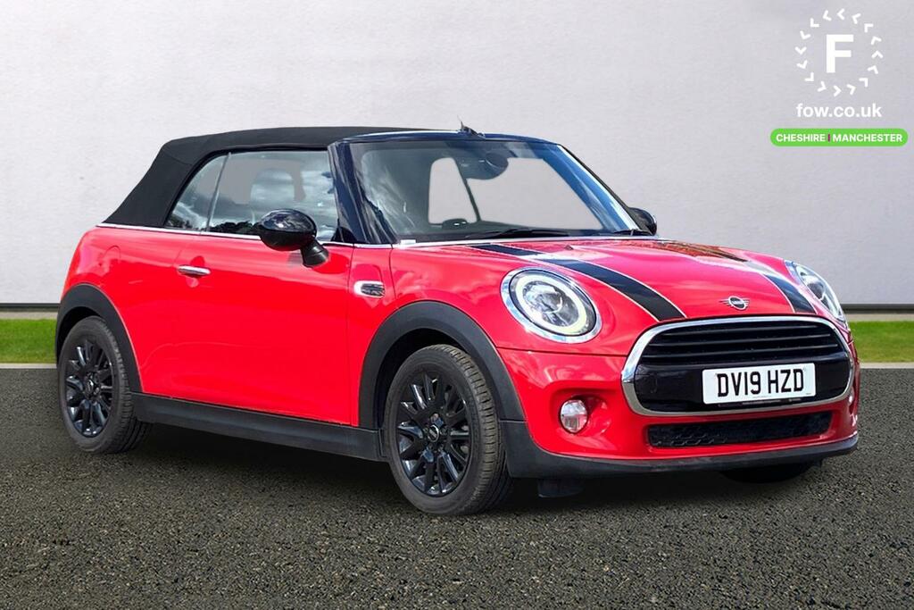 Mini Convertible 1.5 Cooper Classic II Comfort Pack DV19HZD Red