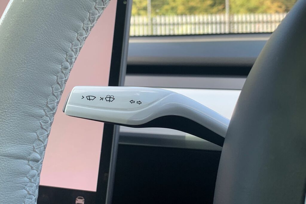 Tesla Model Y Long Range Awd BV72AUO White #5