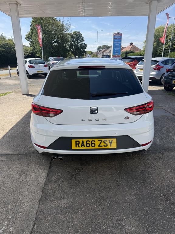 Seat Leon 2.0 Tdi Fr Technology White #4