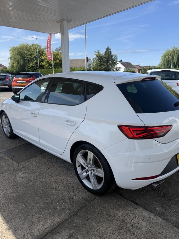 Seat Leon 2.0 Tdi Fr Technology White #3