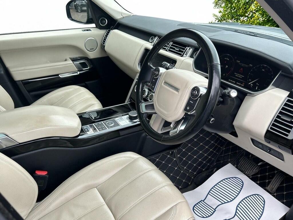 Land Rover Range Rover Tdv6 Vogue 5-Door Black #9