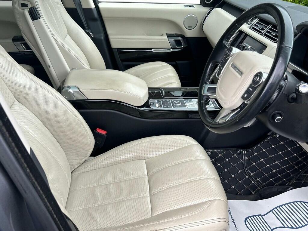 Land Rover Range Rover Tdv6 Vogue 5-Door Black #12