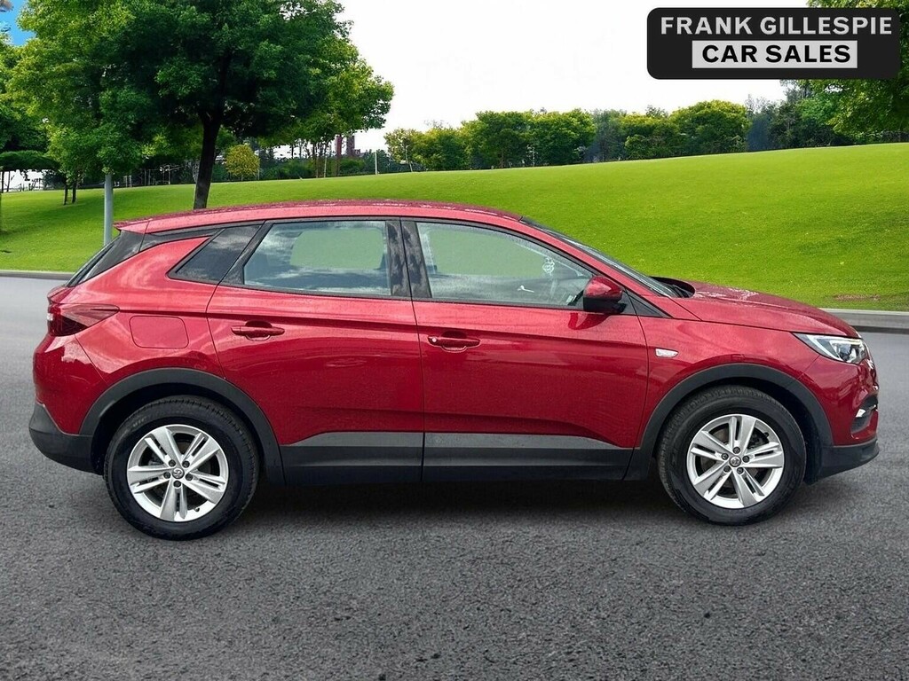 Vauxhall Grandland X Suv 1.2 Turbo Se Euro 6 Ss 201968 Red