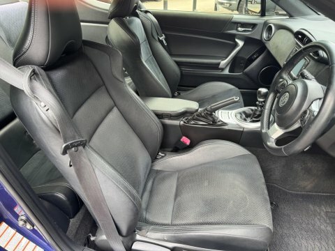 Toyota GT86 2.0 Boxer D-4s Coupe 200 Ps White #18