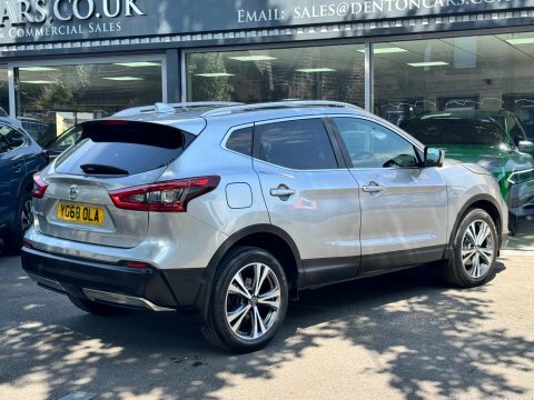 Nissan Qashqai 1.3 Dig-t Visia Hatchback Red #7