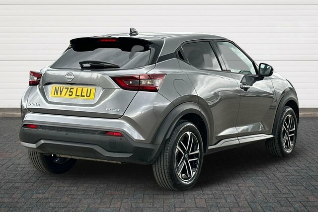 Nissan Juke 1.6 Hybrid N-connecta Black #3