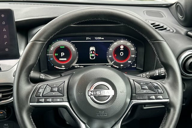 Nissan Juke 1.6 Hybrid N-connecta Black #13