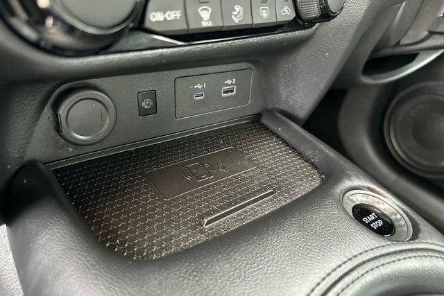 Nissan Juke 1.6 Hybrid N-connecta Black #26