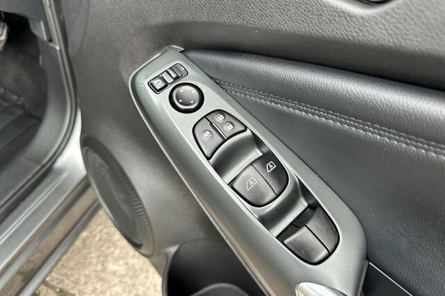 Nissan Juke 1.6 Hybrid N-connecta Black #38