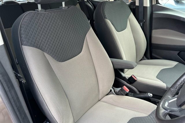 Ford Tourneo Courier Tourneo Courier Zetec Black #42