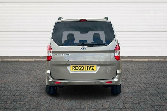 Ford Tourneo Courier Ecoboost Titanium Mpv Silver #4