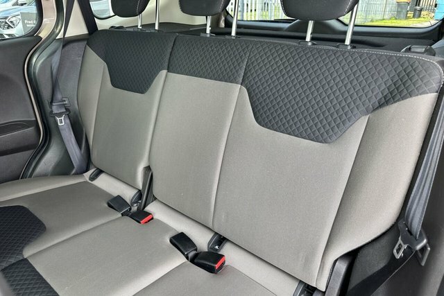 Ford Tourneo Courier Tourneo Courier Zetec Black #17