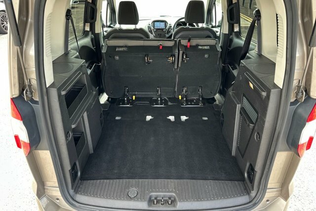 Ford Tourneo Courier Tourneo Courier Zetec Black #34