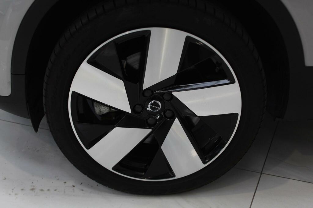 Volvo XC40 Plus Silver #5