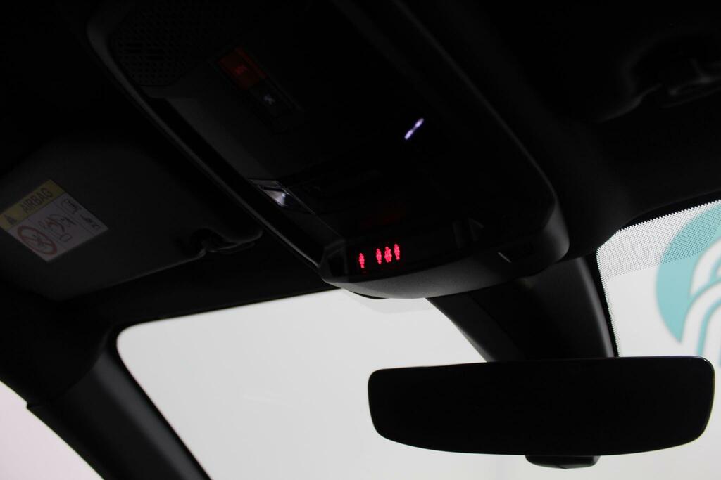 Peugeot e-208 50Kwh Gt Hatchback 136 Ps  #47