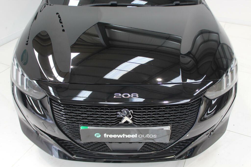 Peugeot e-208 Gt Black #6