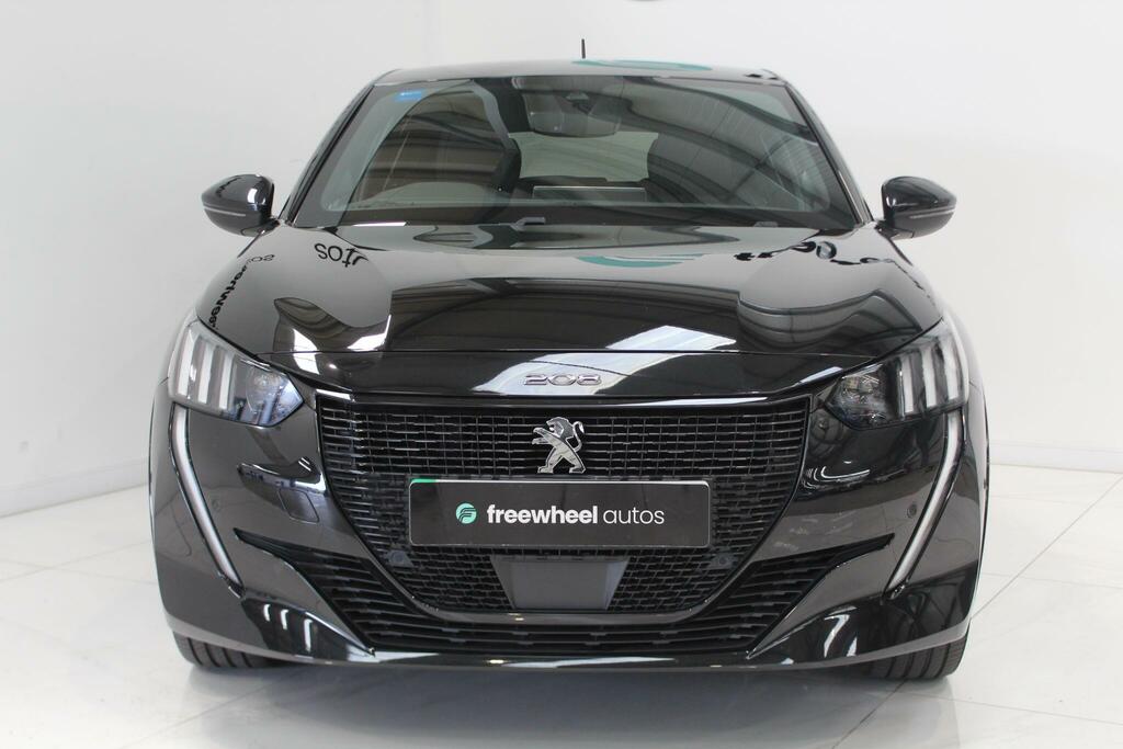 Peugeot e-208 Gt Black #4