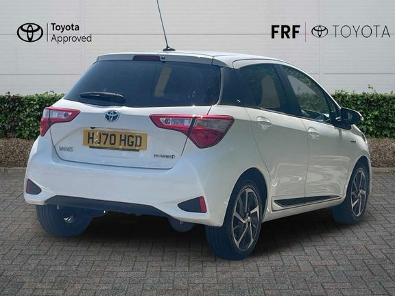 Toyota Yaris Y20 1.5 Hybrid White #2