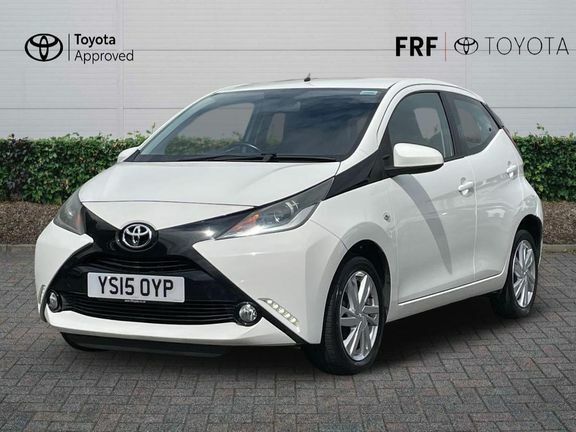 Toyota Aygo 1.0 Vvt-i X-pression X-wave Euro 5 Euro 5 White #3