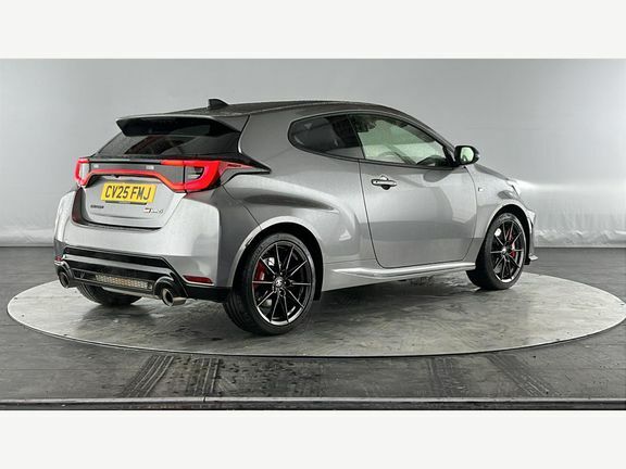 Toyota Yaris 1.6 Turbo Silver #2
