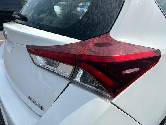 Toyota Auris 1.2T Excel Tss Cvt White #22