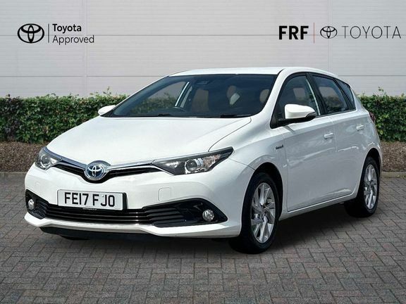 Toyota Auris Business Edition 1.8Cvt White #3
