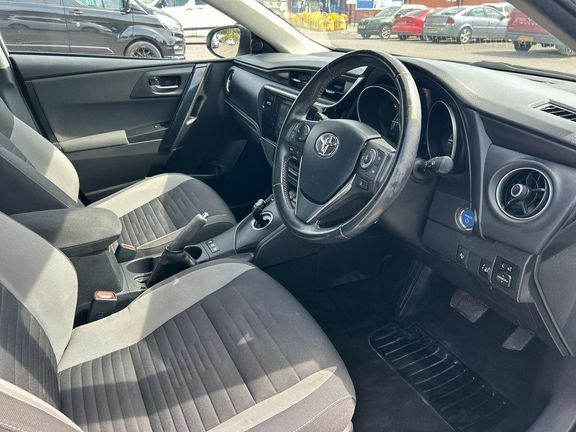 Toyota Auris 1.2T Excel Tss Cvt White #13