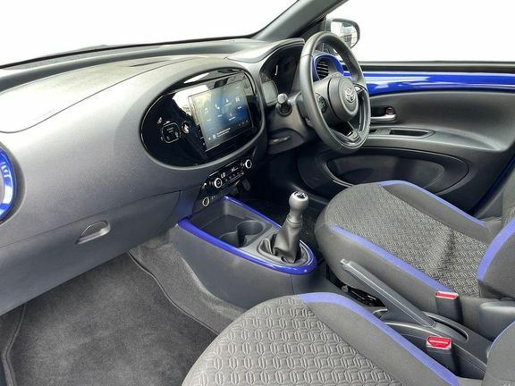 Toyota Aygo X Edge Blue #5