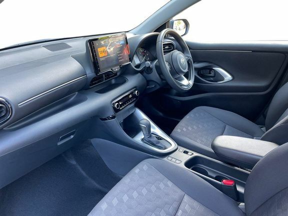 Toyota Yaris Icon Green #5