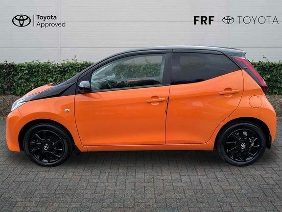 Toyota Aygo X X-trend Red #25