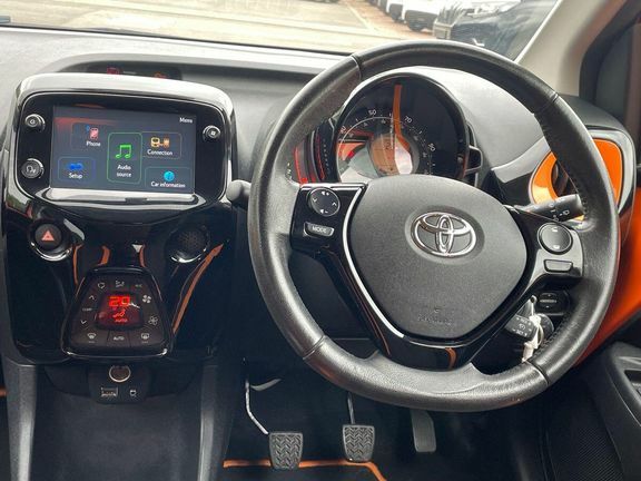 Toyota Aygo X X-trend Red #9
