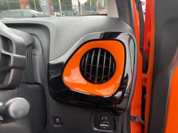 Toyota Aygo X X-trend Red #41
