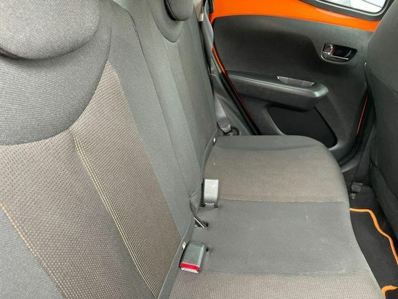 Toyota Aygo X X-trend Red #10