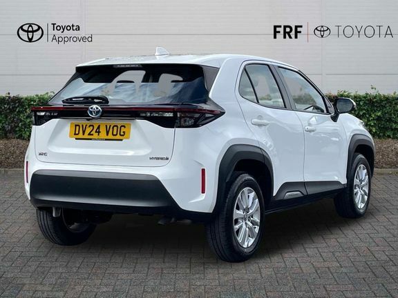 Toyota Yaris Cross 1.5 Vvt-h Icon E-cvt Euro 6 Ss White #2