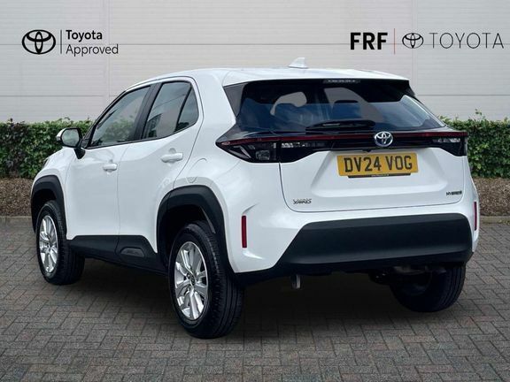 Toyota Yaris Cross 1.5 Vvt-h Icon E-cvt Euro 6 Ss White #4